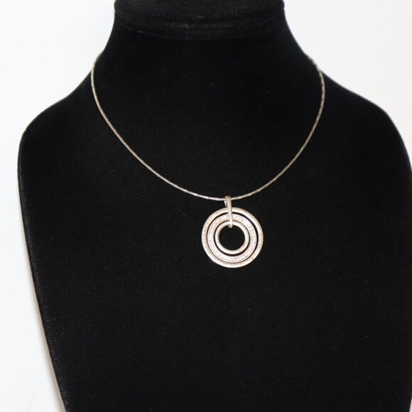 ⚙️ Silver Wire Chain Necklace with Triple Ring Pendant  ✨ - Picture 5 of 7